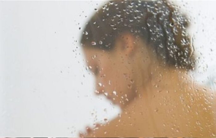 10beautysecrets-shower-2