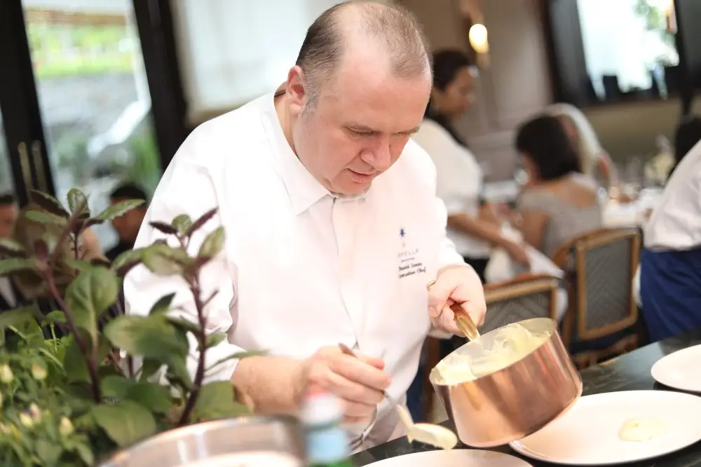 Chef-David-Senia-at-work-french-gourmet-singapore-so-chic