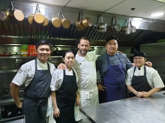 so-chic-bistro-du-vin-10