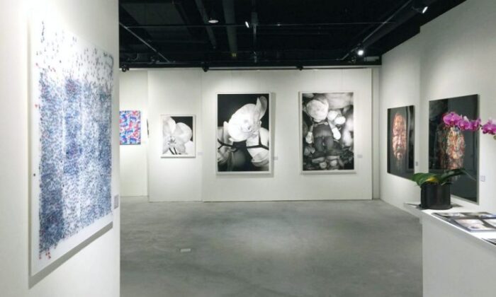 Mazel-Galerie-Singapore-SnowPearls-min-nlliuno835o7u5zg3zv2vekod7rozkdvzid8tvgxo0-768×461