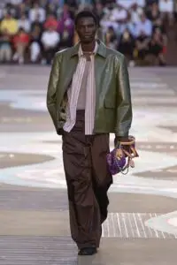 1c57fb2759924fbd1ca7c6ab96cf8ffa (1)