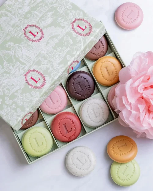 laduree macarons takashimaya