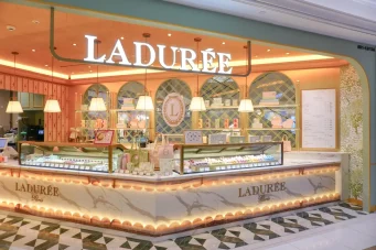 laduree singapore shop takashimaya macarons