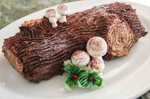 chocolate-buche-with-mushrooms